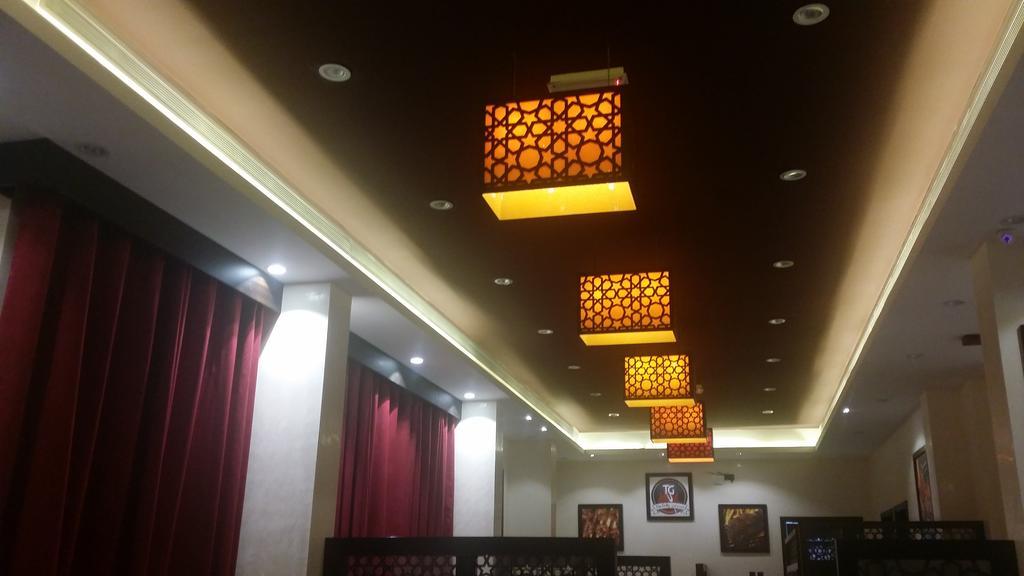 Remas Hotel Suites - Al Khoudh, Seeb, Muscat Екстер'єр фото