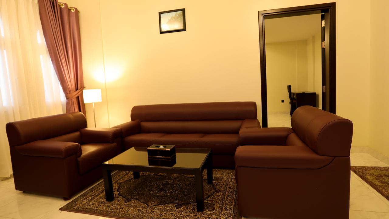 Remas Hotel Suites - Al Khoudh, Seeb, Muscat Екстер'єр фото