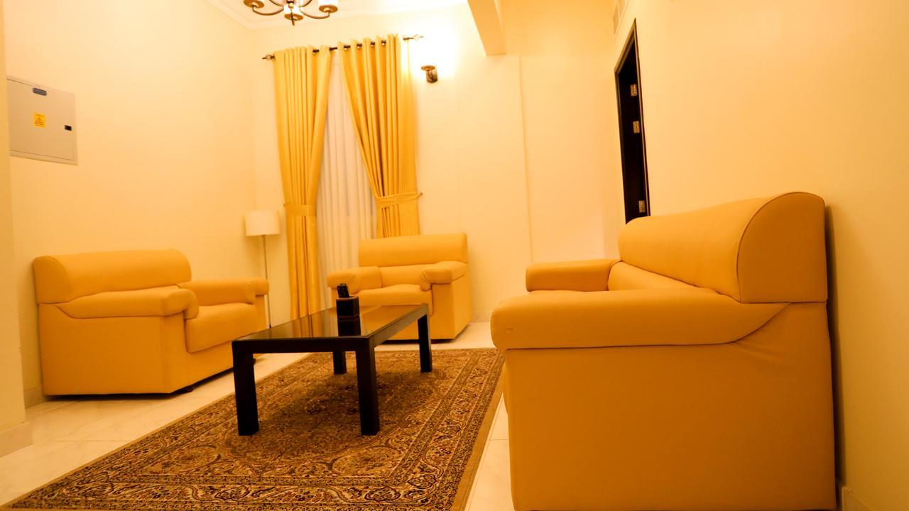 Remas Hotel Suites - Al Khoudh, Seeb, Muscat Екстер'єр фото