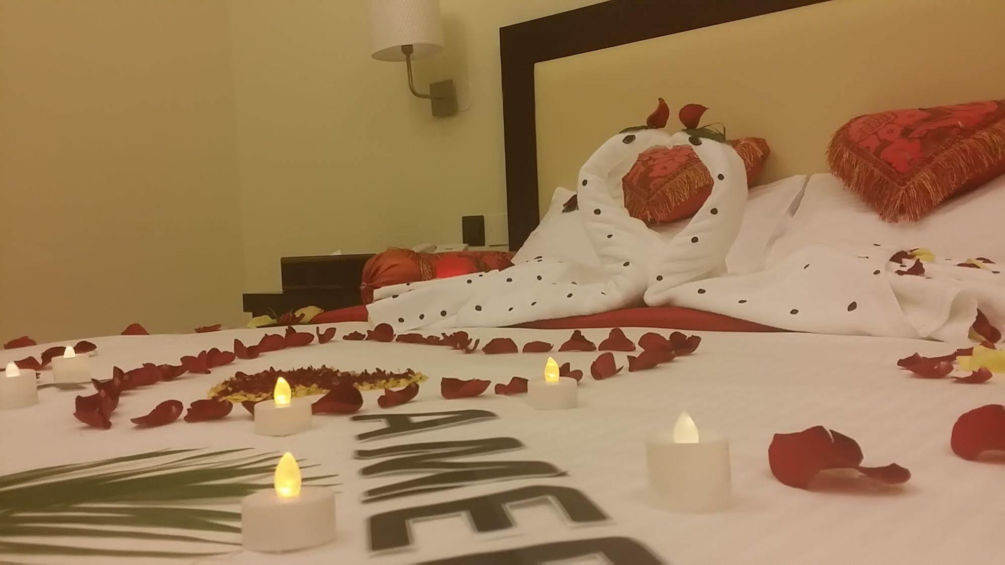 Remas Hotel Suites - Al Khoudh, Seeb, Muscat Екстер'єр фото