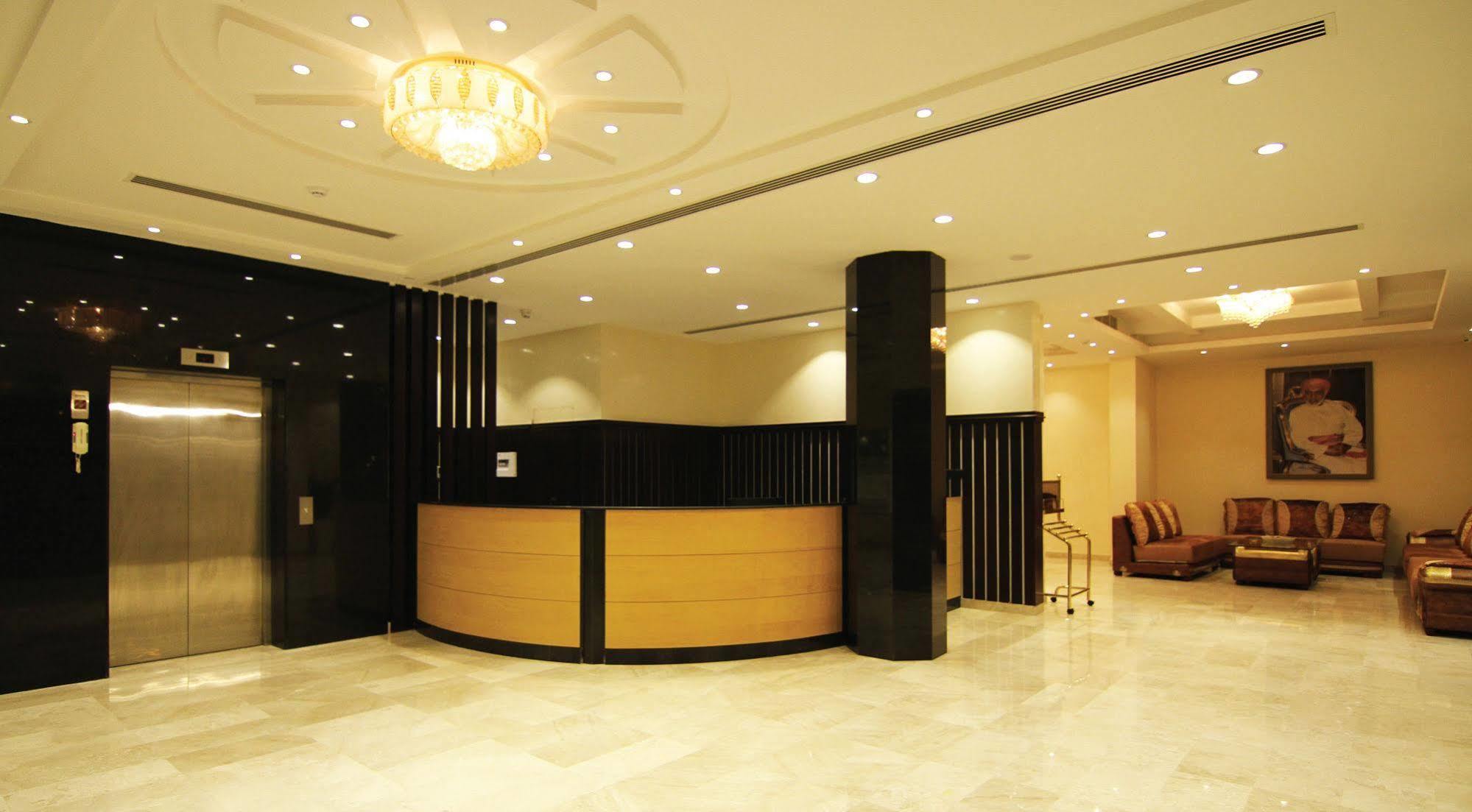 Remas Hotel Suites - Al Khoudh, Seeb, Muscat Екстер'єр фото