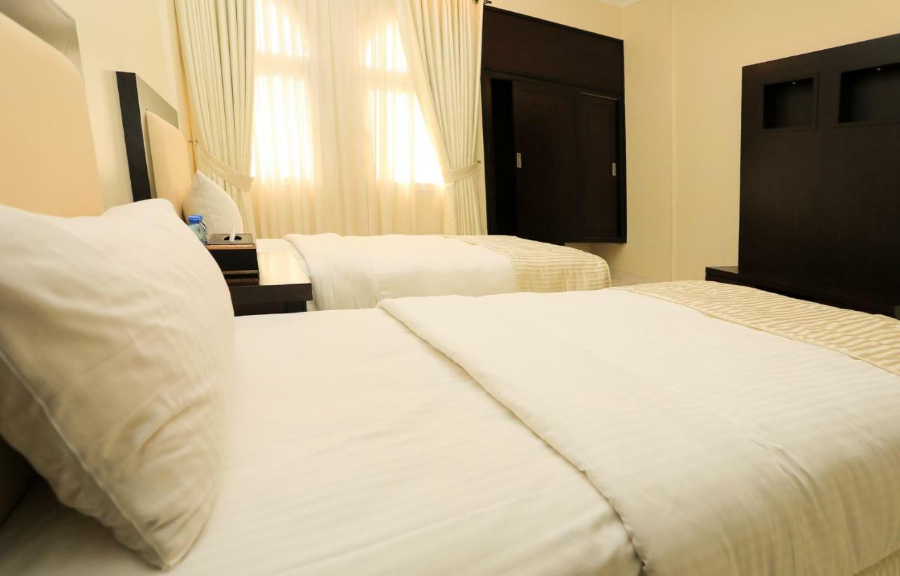 Remas Hotel Suites - Al Khoudh, Seeb, Muscat Екстер'єр фото